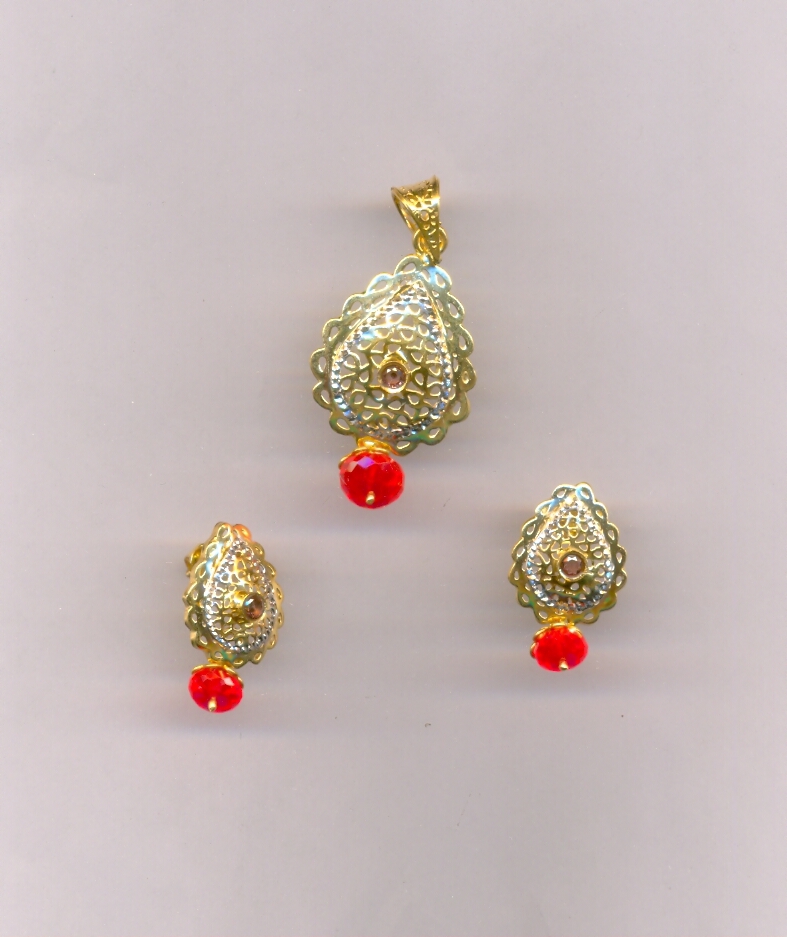 GOLD HALF SET PENDENT CASTING EXCLUSIVE