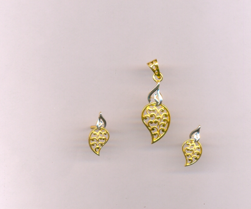 GOLD HALF SET PENDENT CASTING EXCLUSIVE