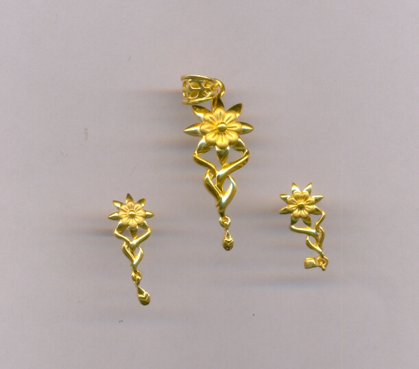 GOLD HALF SET PENDENT CASTING EXCLUSIVE