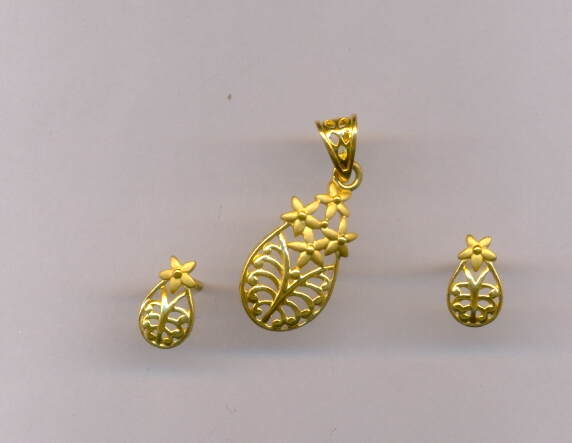 GOLD HALF SET PENDENT CASTING EXCLUSIVE