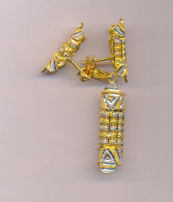 GOLD HALF SET PENDENT CASTING FANCY