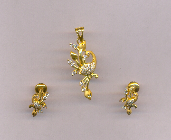 GOLD HALF SET PENDENT CASTING FANCY