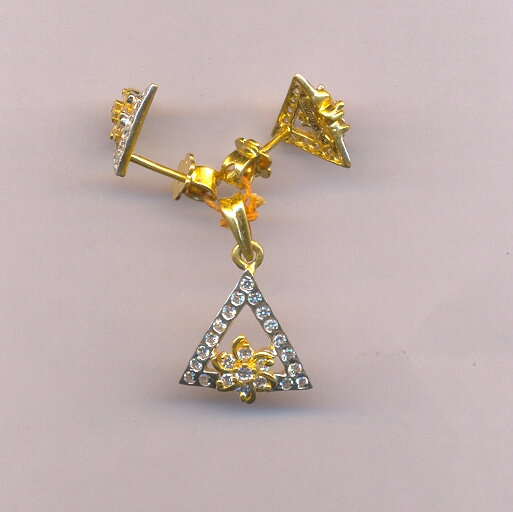GOLD HALF SET PENDENT CASTING FANCY