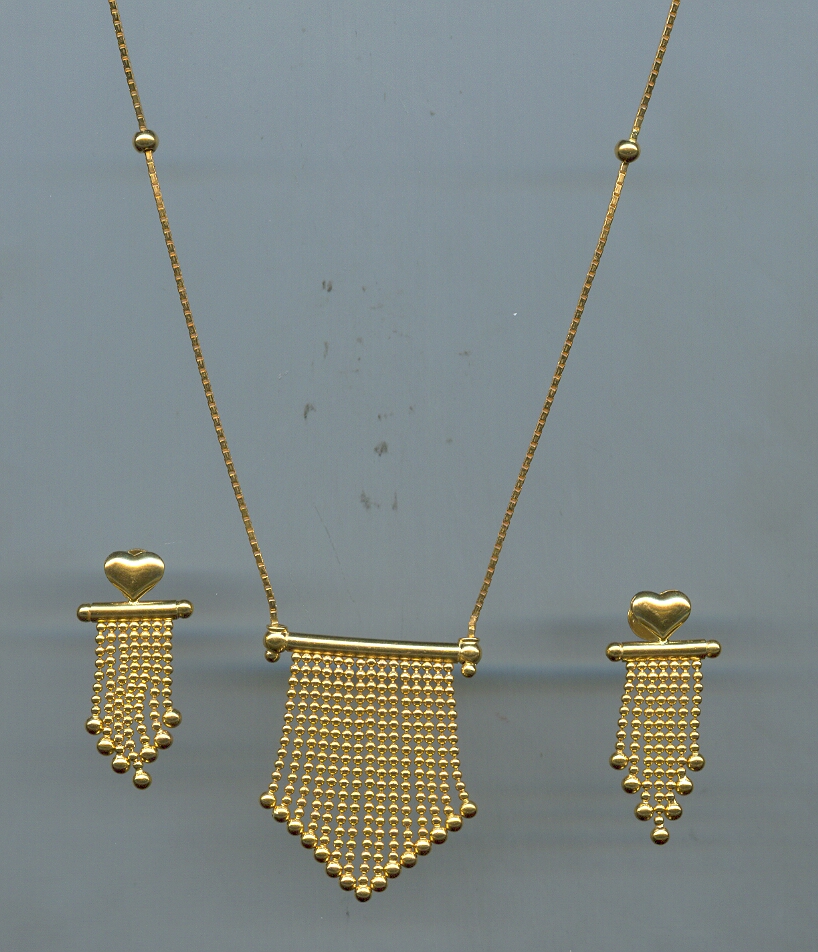 GOLD HALF SET PENDENT DESIGNER GENERAL