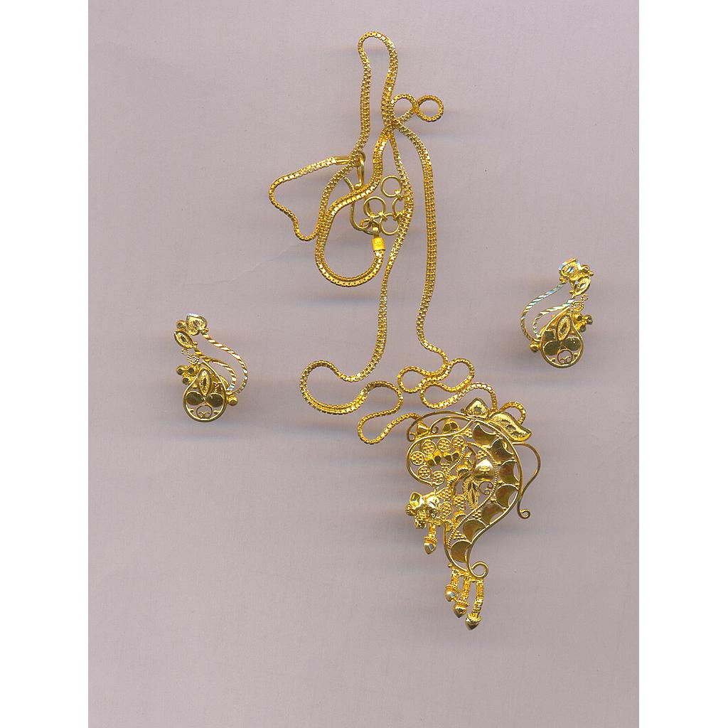 GOLD HALF SET PENDENT IMPORTED
