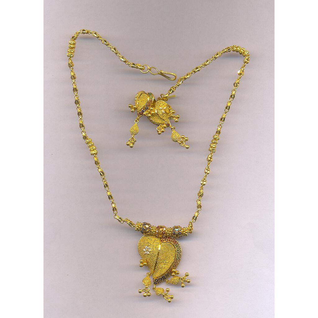 GOLD HALF SET PENDENT IMPORTED GENERAL