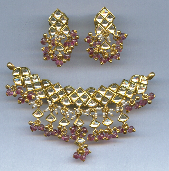 GOLD HALF SET PENDENT KUNDAN EXCLUSIVE