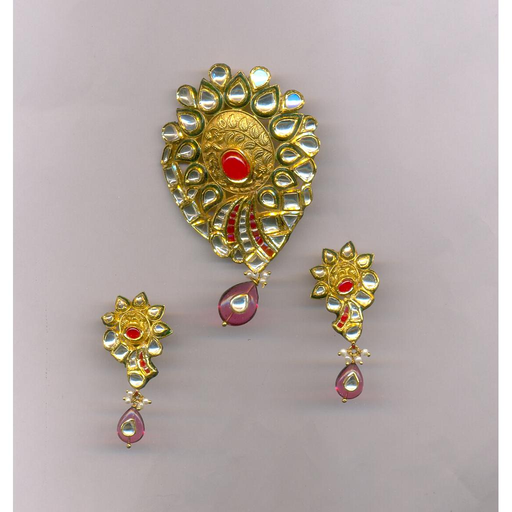 GOLD HALF SET PENDENT KUNDAN EXCLUSIVE