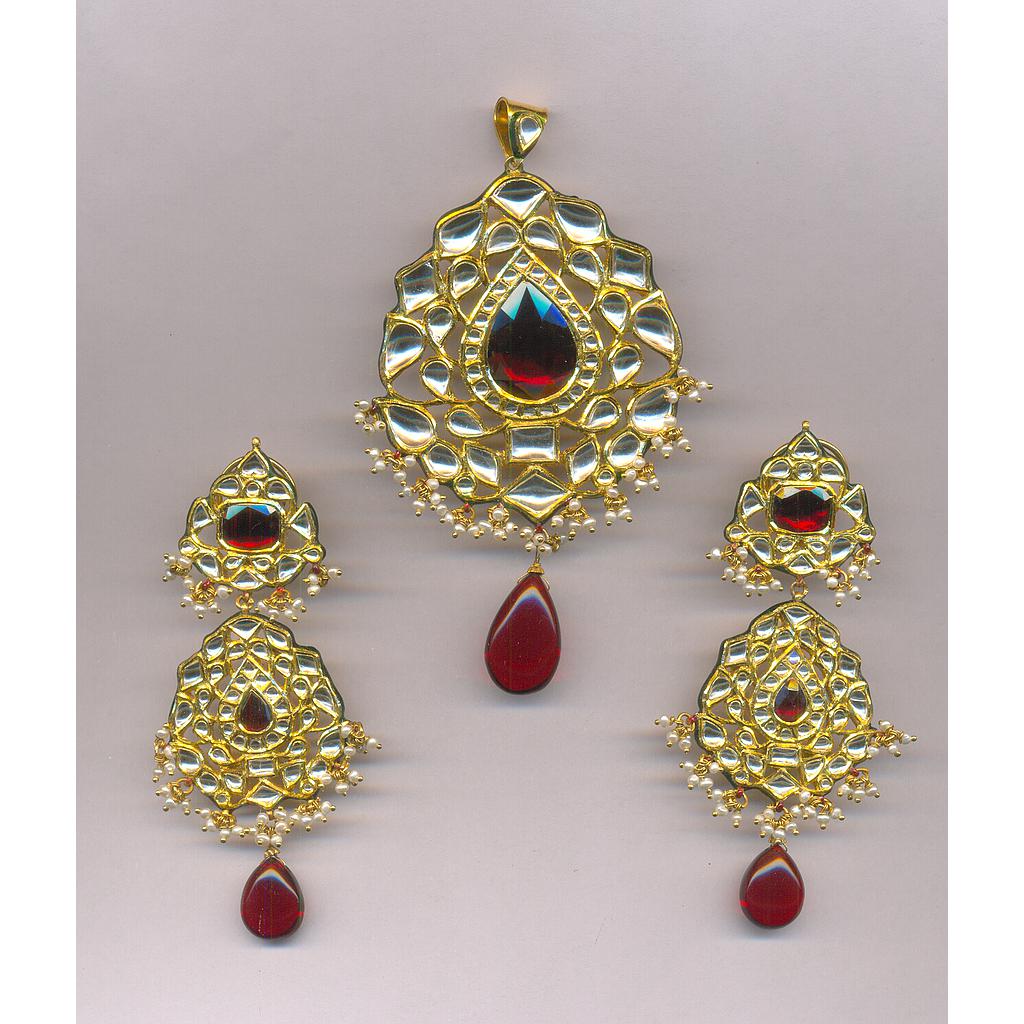 GOLD HALF SET PENDENT KUNDAN EXCLUSIVE