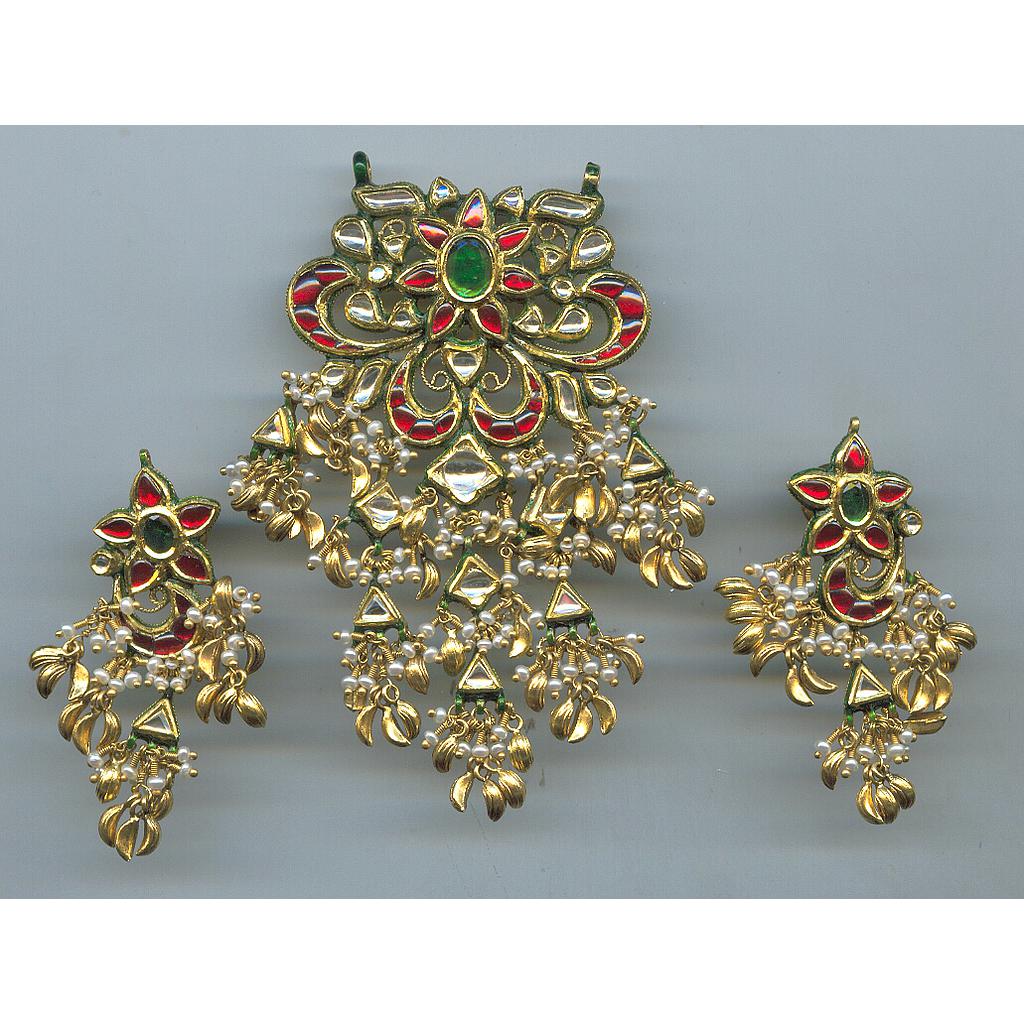GOLD HALF SET PENDENT KUNDAN EXCLUSIVE