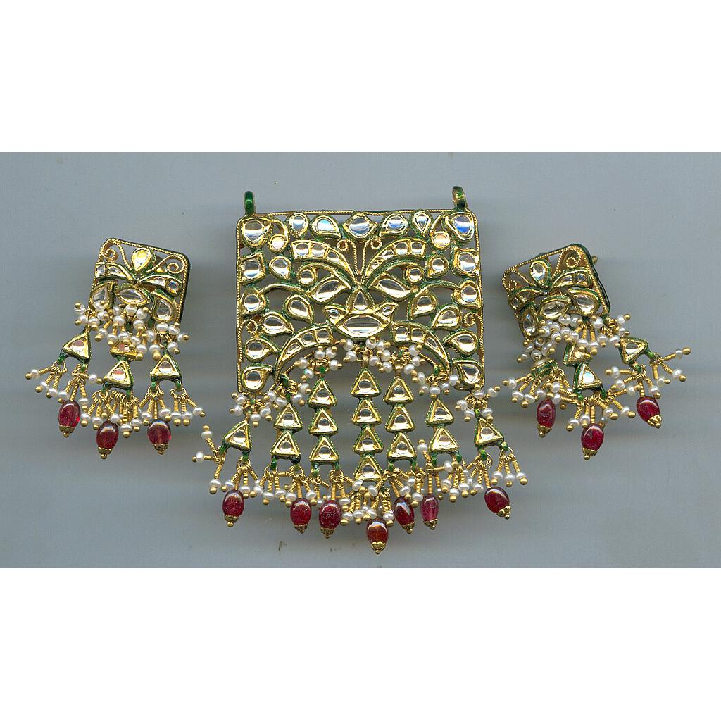 GOLD HALF SET PENDENT KUNDAN EXCLUSIVE