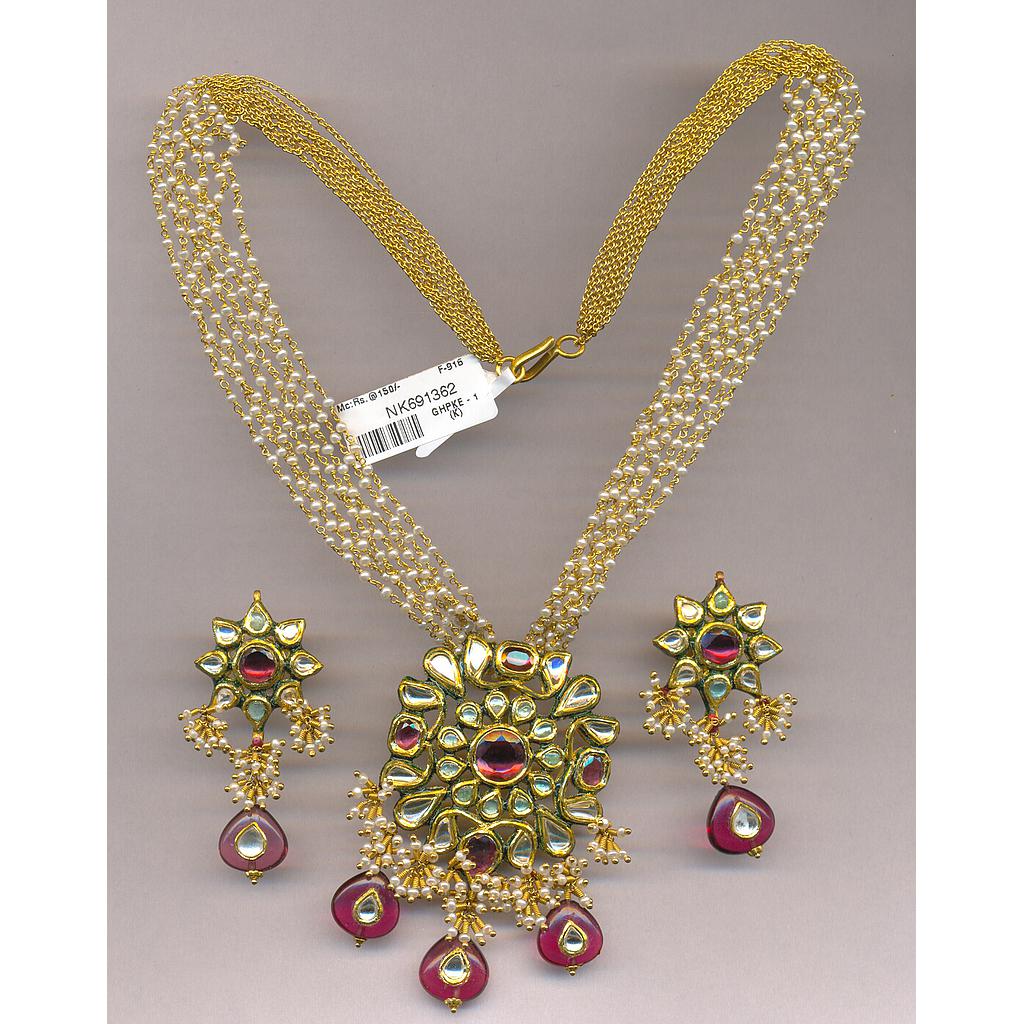 GOLD HALF SET PENDENT KUNDAN EXCLUSIVE