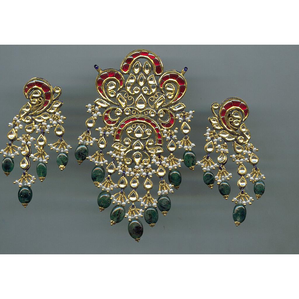 GOLD HALF SET PENDENT KUNDAN EXCLUSIVE