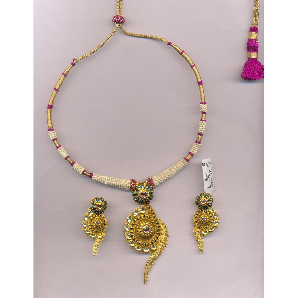 GOLD HALF SET PENDENT KUNDAN EXCLUSIVE