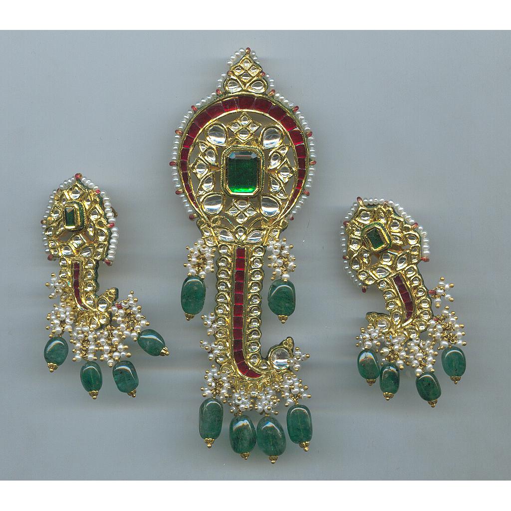 GOLD HALF SET PENDENT KUNDAN EXCLUSIVE
