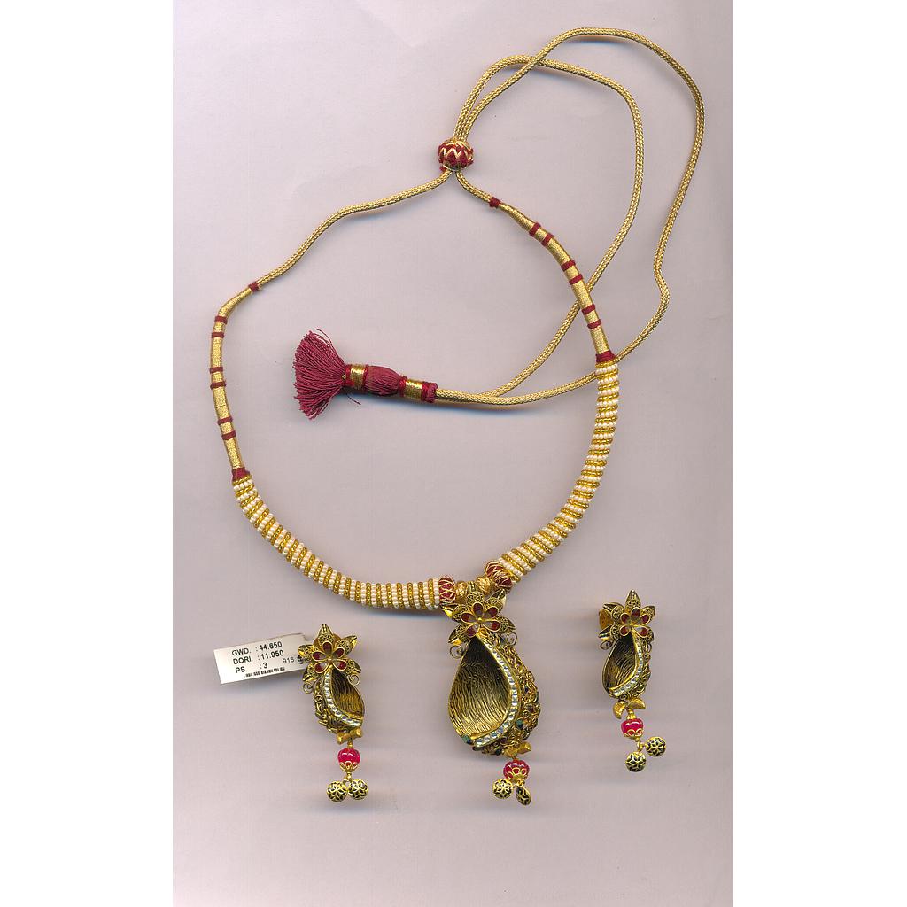 GOLD HALF SET PENDENT KUNDAN EXCLUSIVE