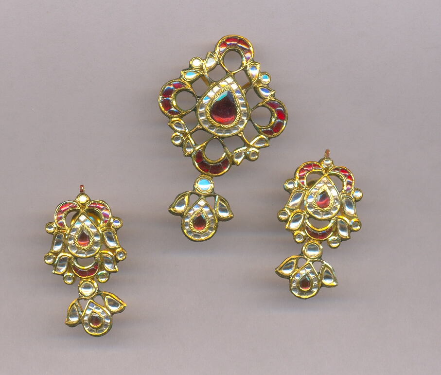 GOLD HALF SET PENDENT KUNDAN FANCY
