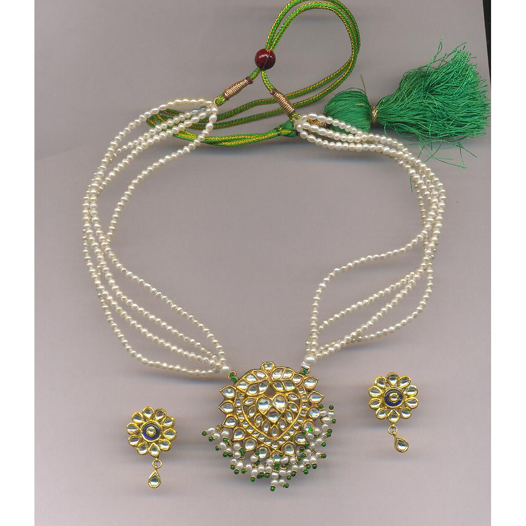 GOLD HALF SET PENDENT KUNDAN FANCY