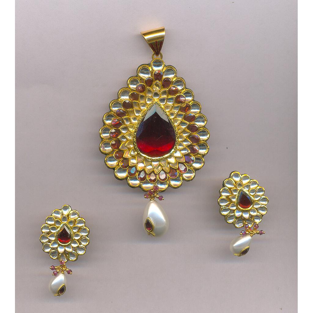 GOLD HALF SET PENDENT KUNDAN FANCY
