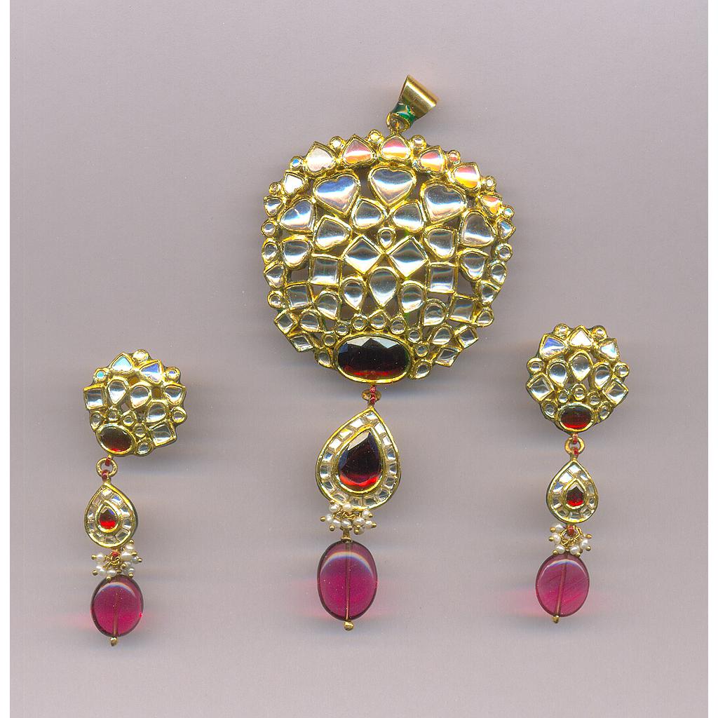 GOLD HALF SET PENDENT KUNDAN FANCY