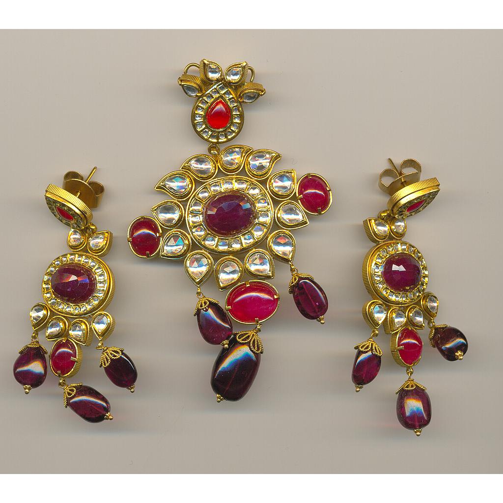 GOLD HALF SET PENDENT KUNDAN FANCY