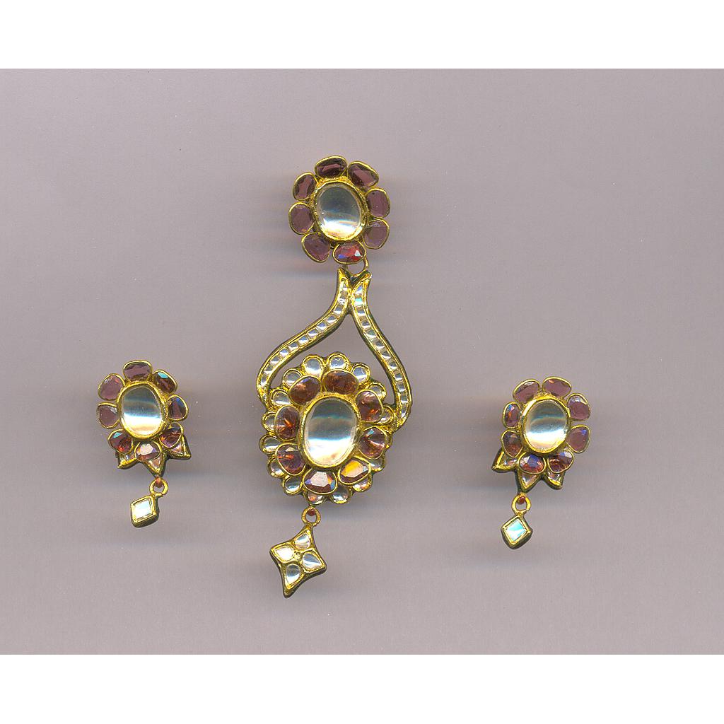 GOLD HALF SET PENDENT KUNDAN FANCY