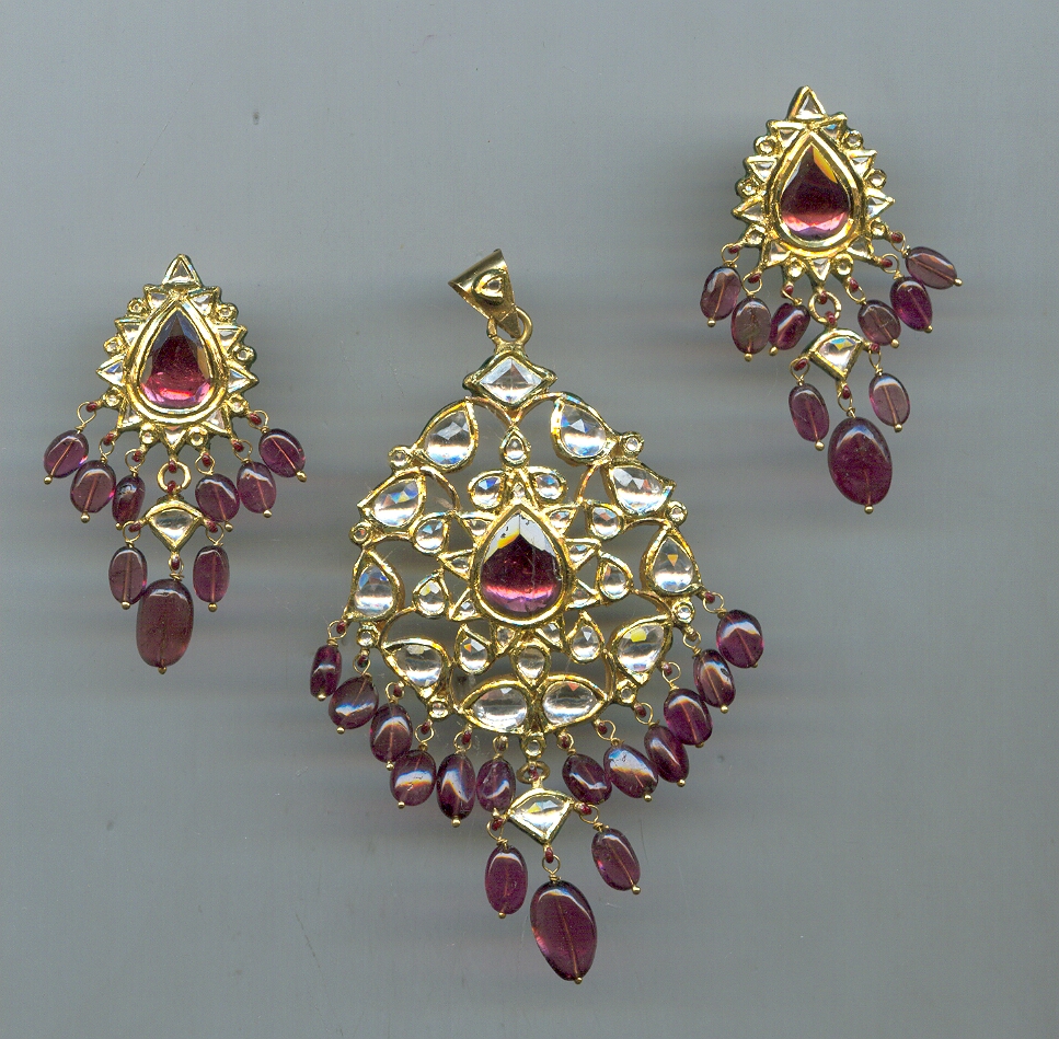 GOLD SET PENDENT KUNDAN