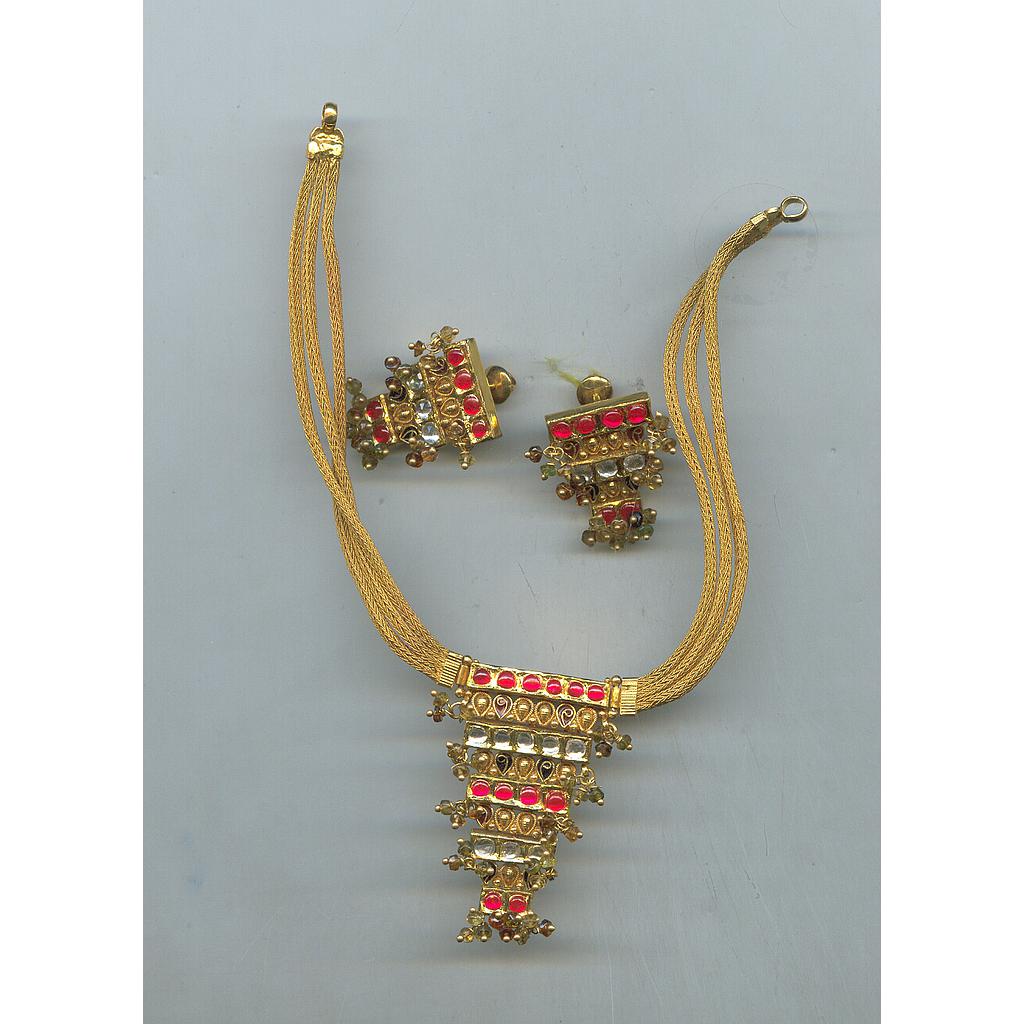GOLD HALF SET PENDENT KUNDAN GENERAL