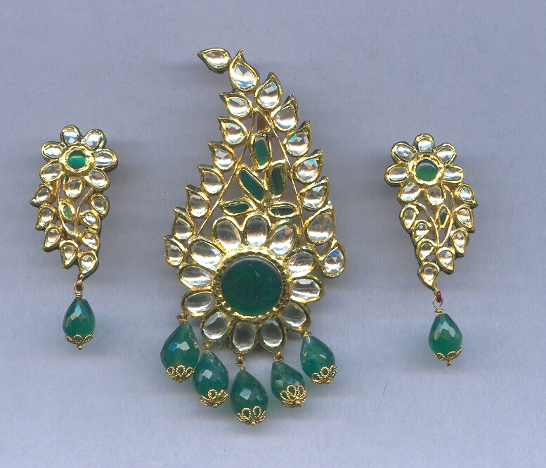GOLD HALF SET PENDENT KUNDAN GENERAL