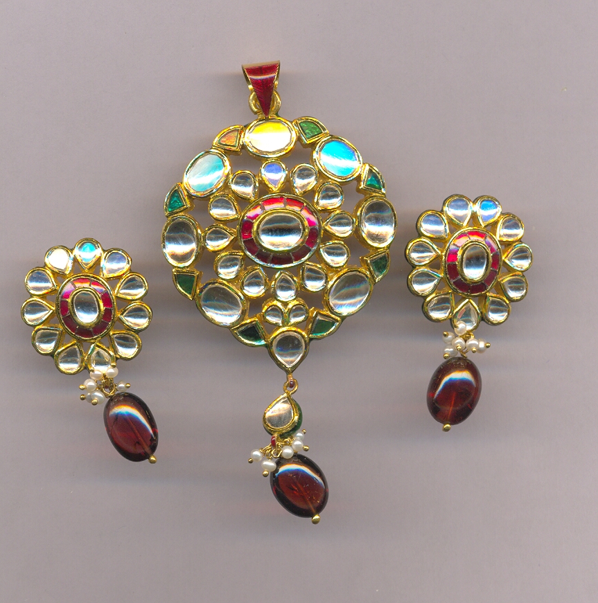 GOLD HALF SET PENDENT KUNDAN GENERAL