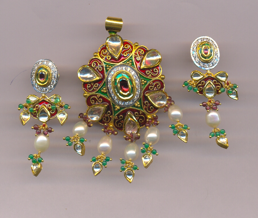 GOLD HALF SET PENDENT KUNDAN GENERAL