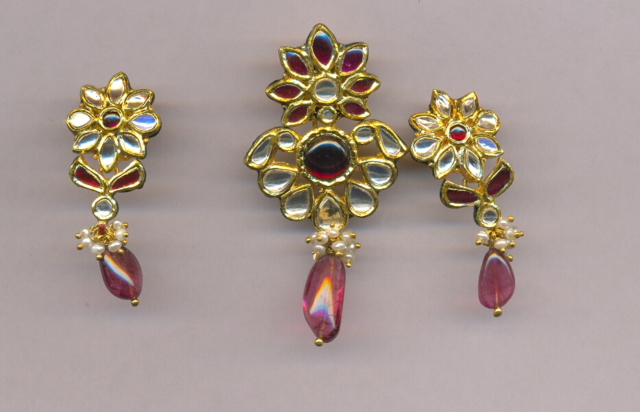 GOLD HALF SET PENDENT KUNDAN GENERAL
