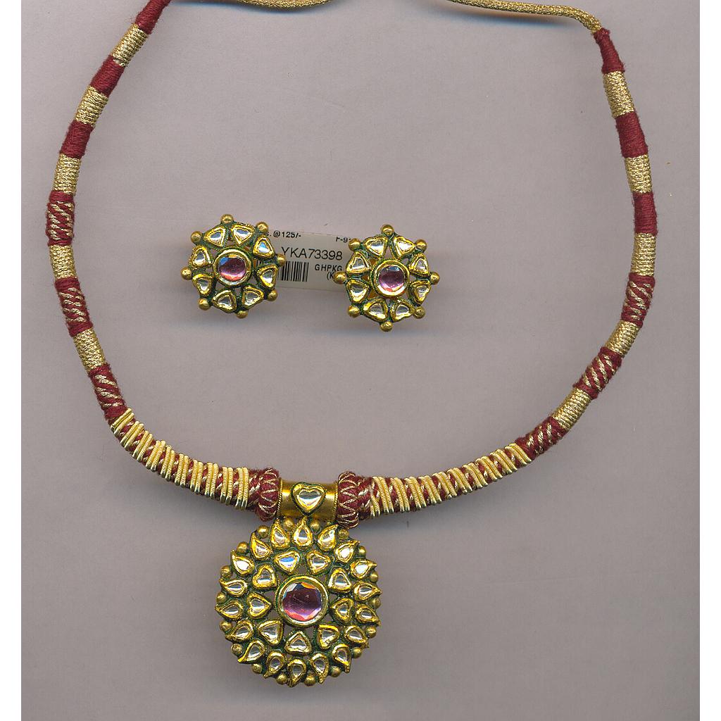 GOLD HALF SET PENDENT KUNDAN GENERAL