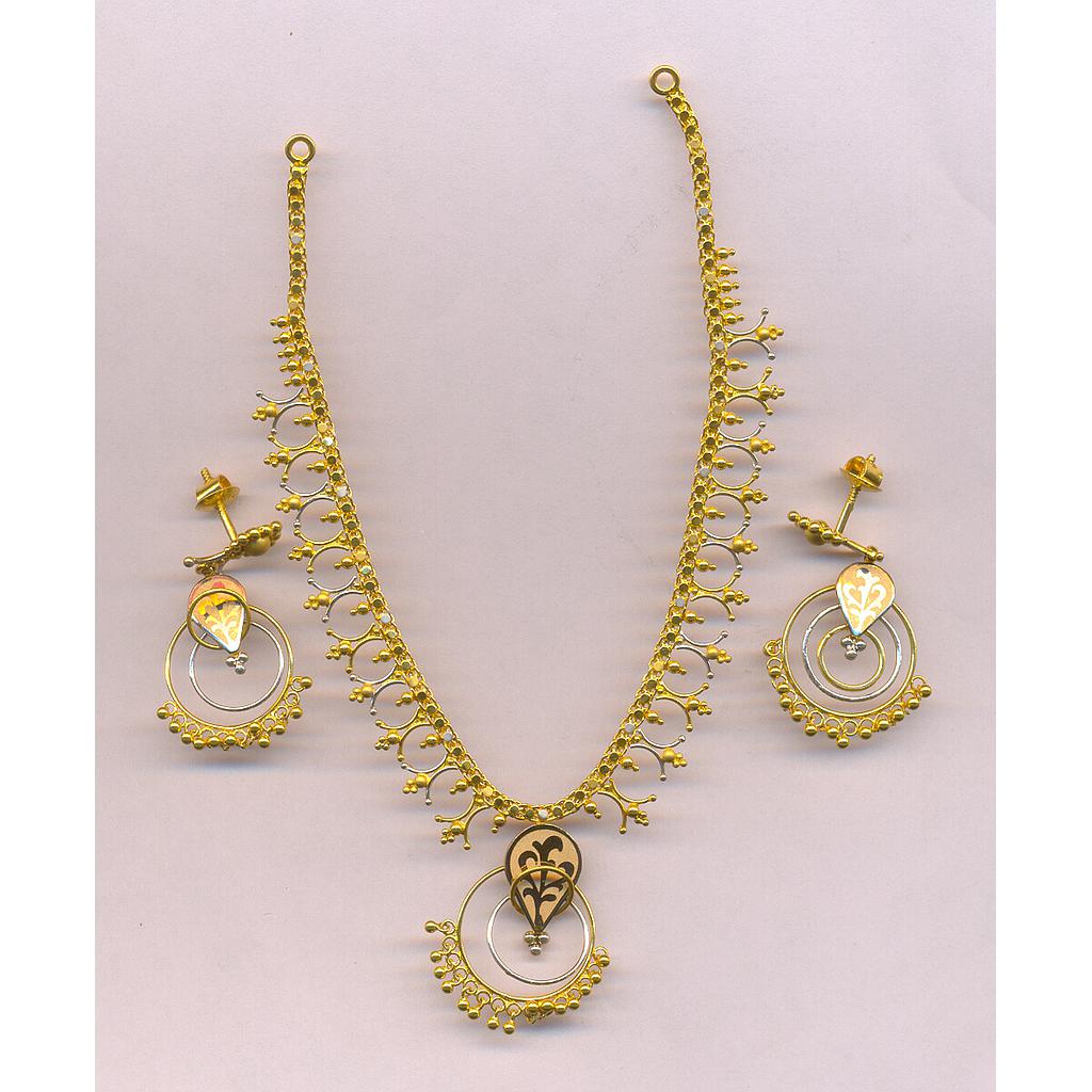 GOLD HALF SET PENDENT PLAIN EXCLUSIVE