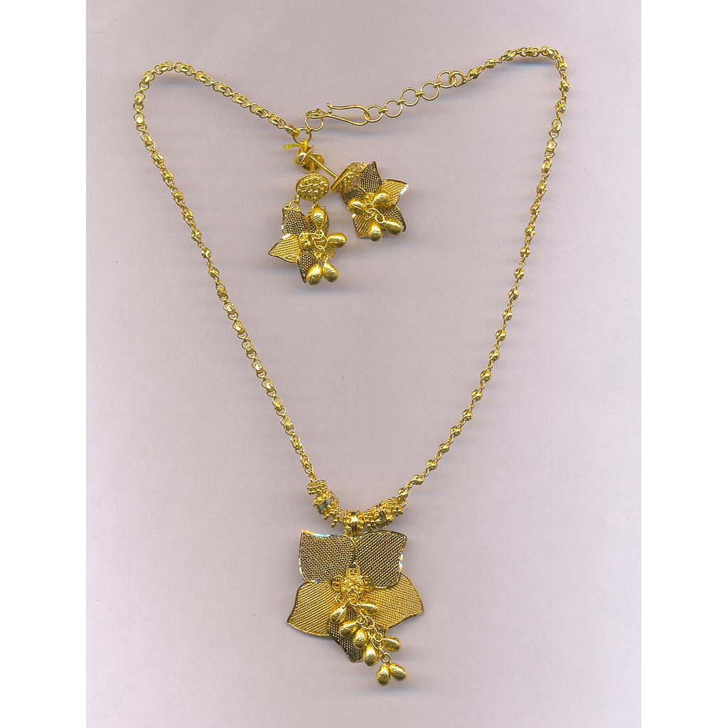 GOLD HALF SET PENDENT PLAIN EXCLUSIVE