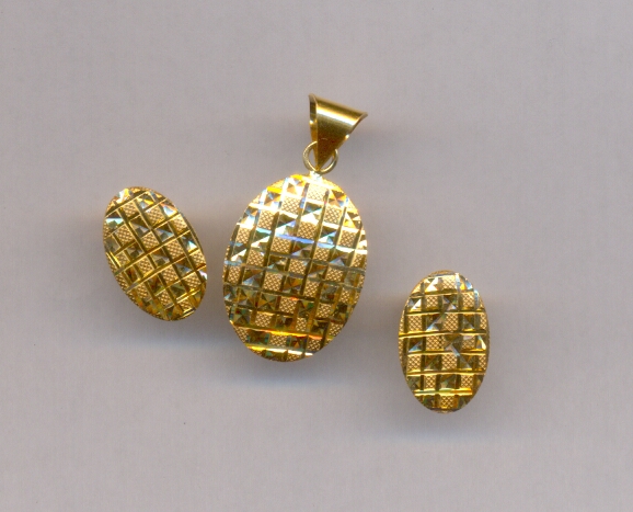 GOLD HALF SET PENDENT PLAIN EXCLUSIVE