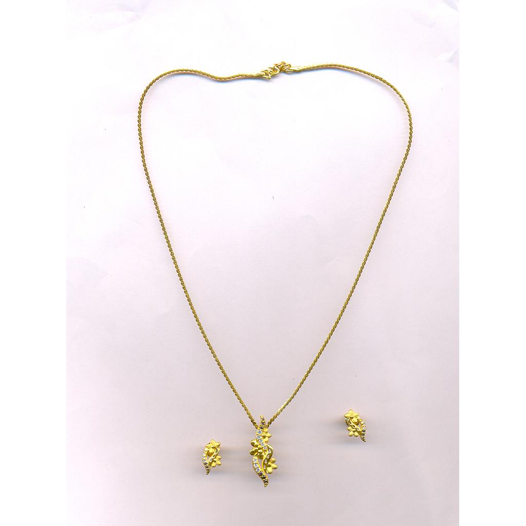 GOLD HALF SET PENDENT PLAIN EXCLUSIVE