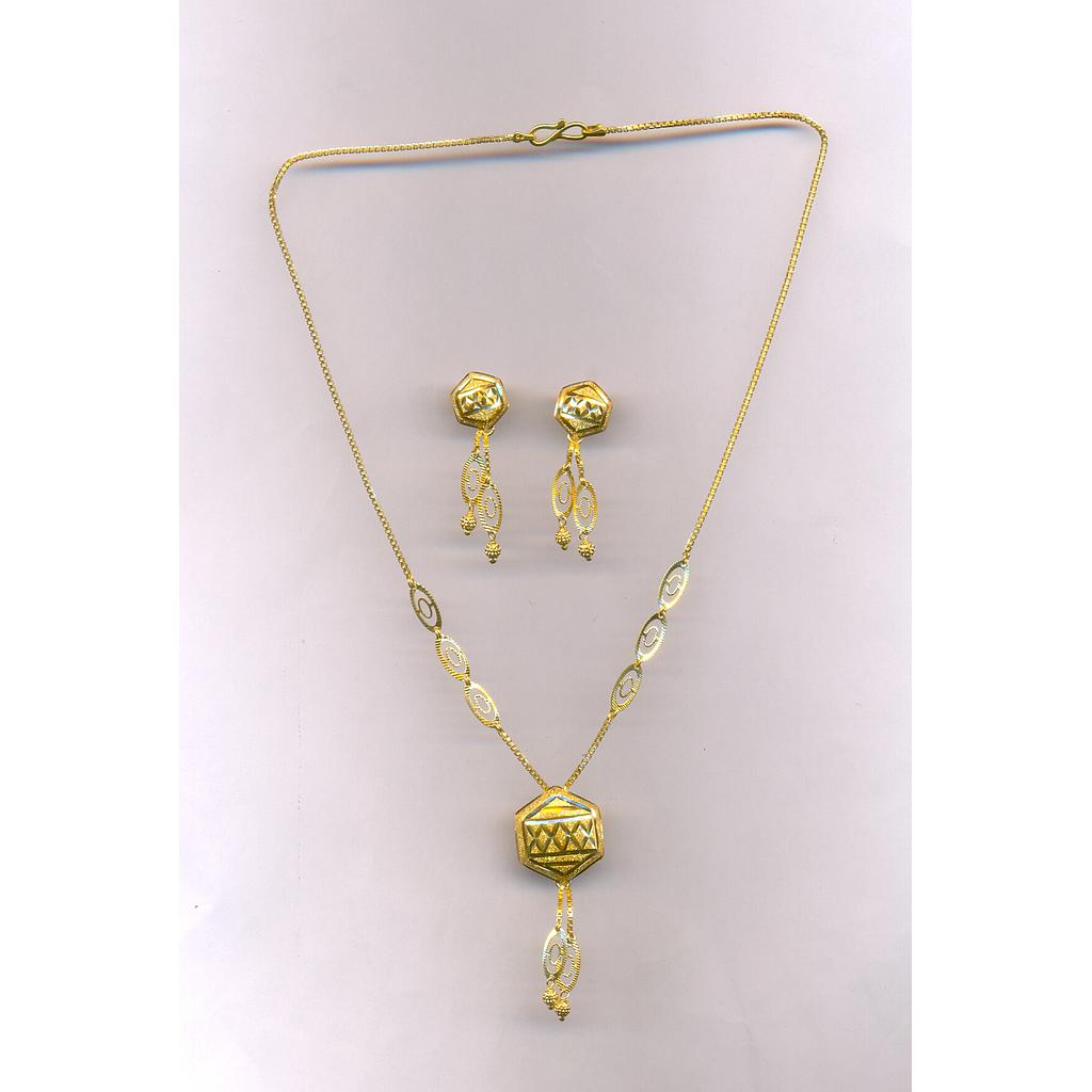 GOLD HALF SET PENDENT PLAIN EXCLUSIVE