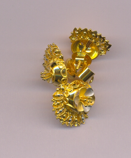 GOLD HALF SET PENDENT PLAIN EXCLUSIVE