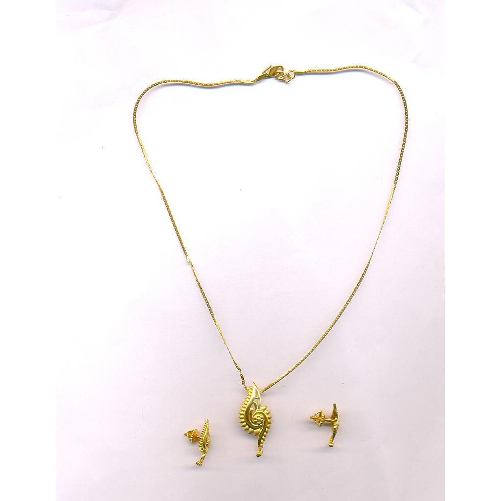 GOLD HALF SET PENDENT PLAIN EXCLUSIVE