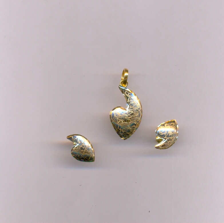 GOLD HALF SET PENDENT PLAIN EXCLUSIVE