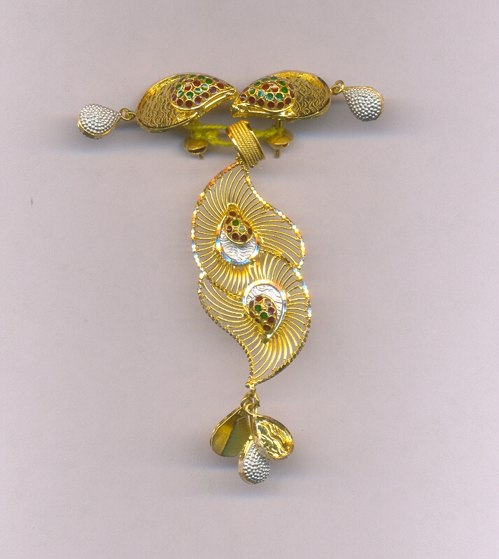 GOLD HALF SET PENDENT PLAIN EXCLUSIVE