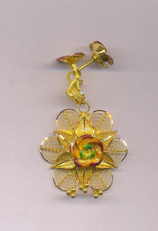 GOLD HALF SET PENDENT PLAIN EXCLUSIVE