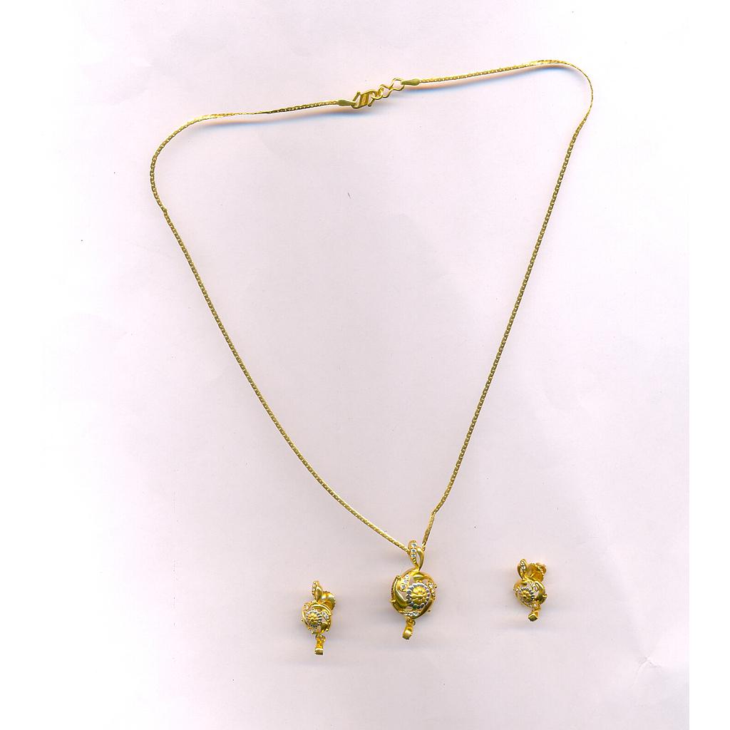 GOLD HALF SET PENDENT PLAIN EXCLUSIVE