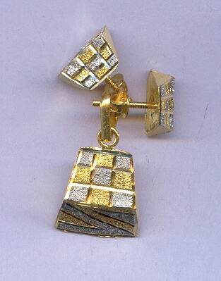 GOLD HALF SET PENDENT PLAIN EXCLUSIVE