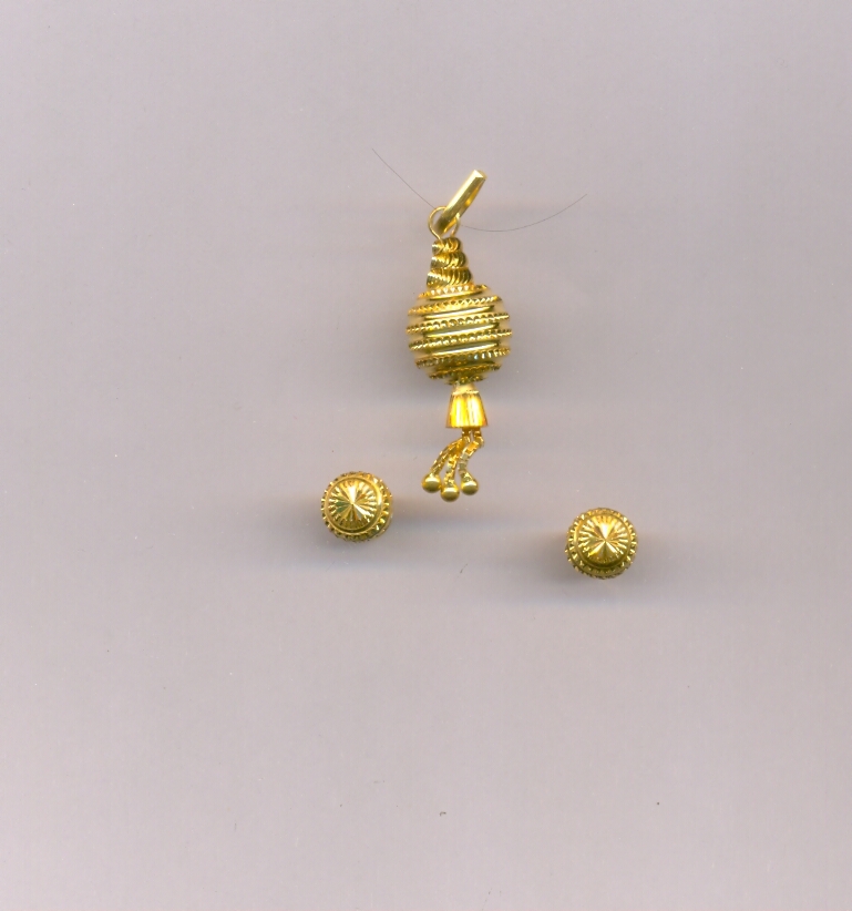 GOLD HALF SET PENDENT PLAIN EXCLUSIVE