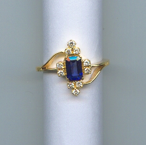 GOLD HALF SET PENDENT PLAIN EXCLUSIVE