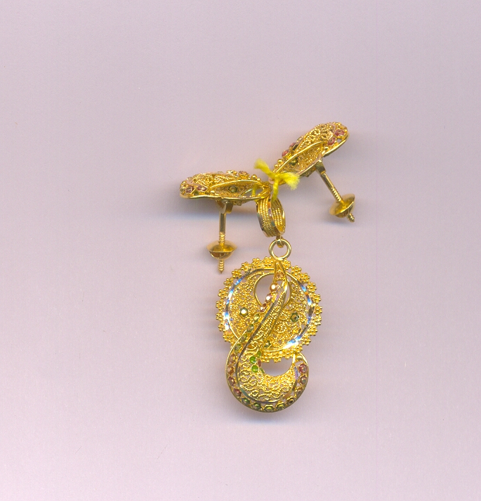 GOLD HALF SET PENDENT PLAIN EXCLUSIVE