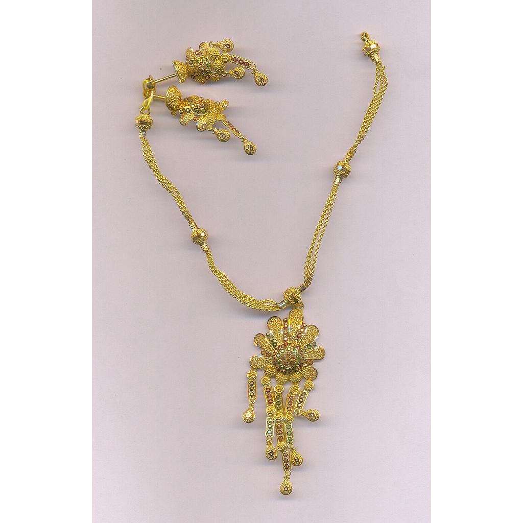 GOLD HALF SET PENDENT PLAIN EXCLUSIVE