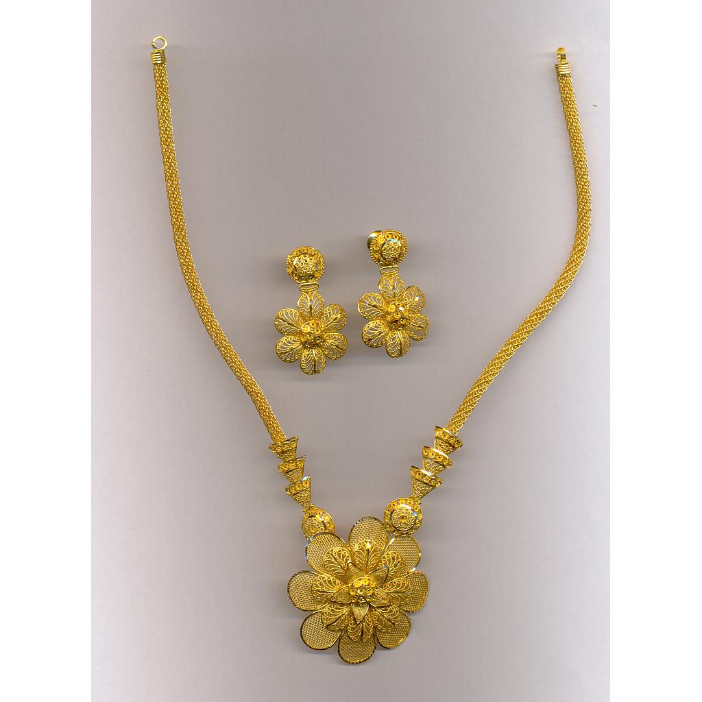 GOLD HALF SET PENDENT PLAIN EXCLUSIVE